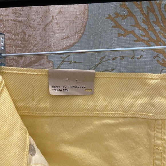 Levis Brand New Sunshine Yellow Button Fly 501 Jean Shorts Highrise 32 Plus - Picture 8 of 9